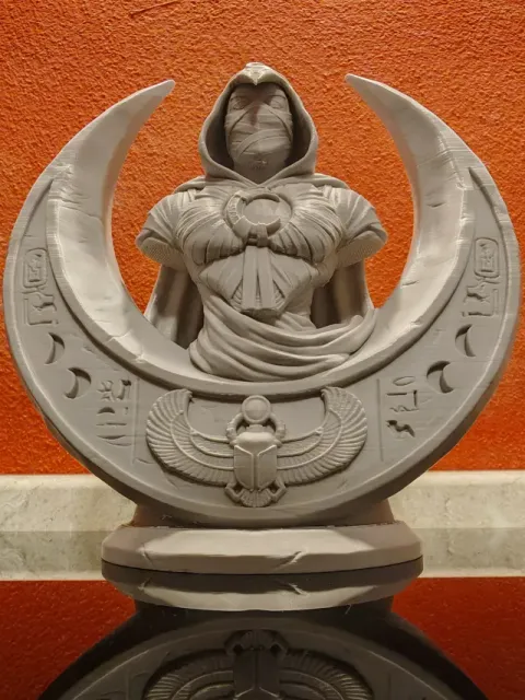Moon Knight - Fist of Khonshu Crescent Bust 150mm — Image 3 of 7