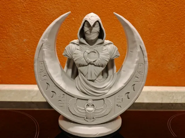 Moon Knight - Fist of Khonshu Crescent Bust 150mm — Image 2 of 7
