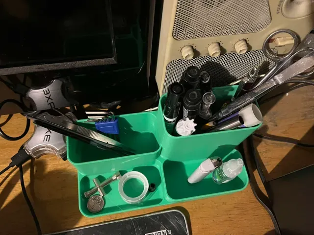 Pencil stand 4 slots — Image 3 of 4