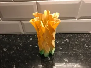 Ribbon vase