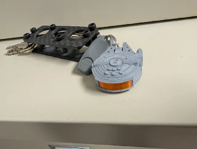 Millennium Falcon Fob Cover — Фото 8 из 21