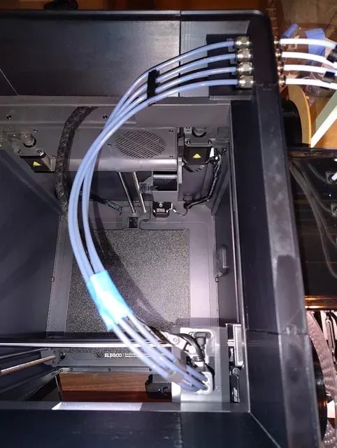 Rear right corner w/ added inner PTFE tubes shelf (to keep the inner 4 x PTFE tubes straight and level at connectors exit, to avoid jams there) for CC1 Canvas Relocation & Riser project (replaces "AEE_45_Deg_Corner_RR_PTFE" no LED part in origin project) — Фото 24 из 34