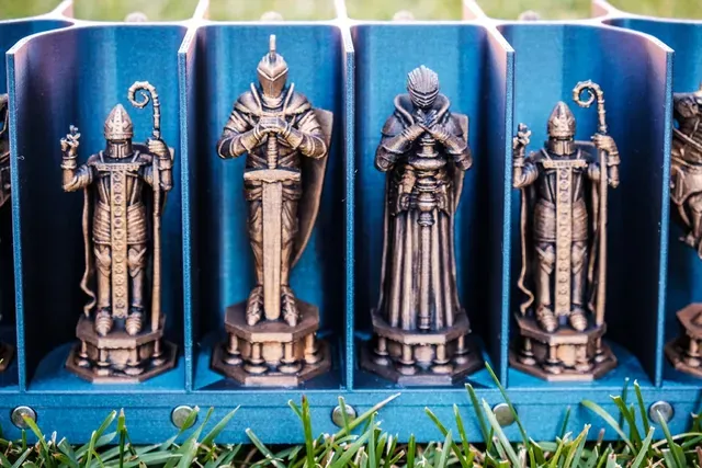 Harry Potter Wizard Chess with Storage Box — Image 8 of 17