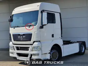 MAN TGX hood hinge cover
