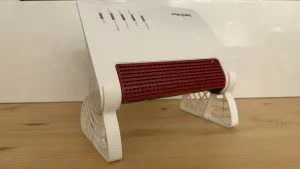 FritzBox 7590 AX V2, 5590 Fiber, 7690 Stand (Ständer)