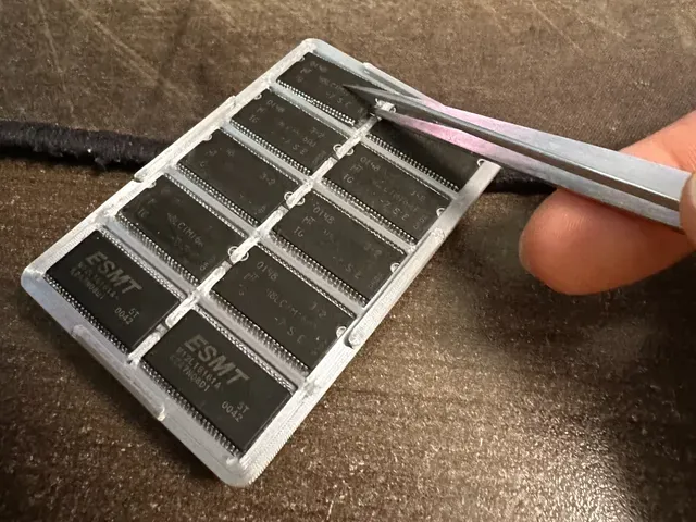 10x TSOP-50 Chip Storage Card — Image 6 of 8