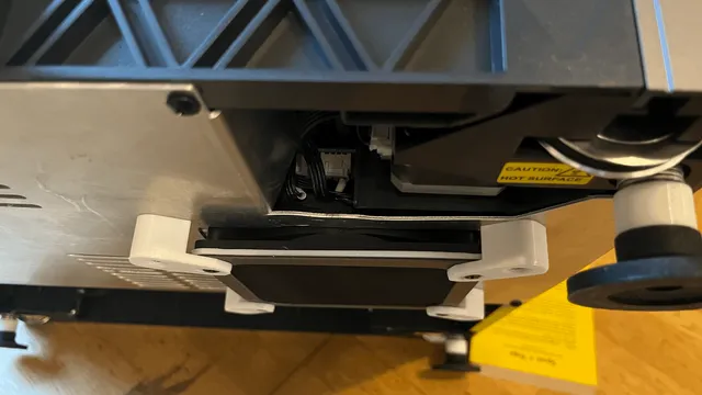 Low profile mainboard fan mount for Sovol SV08 — Image 4 of 6