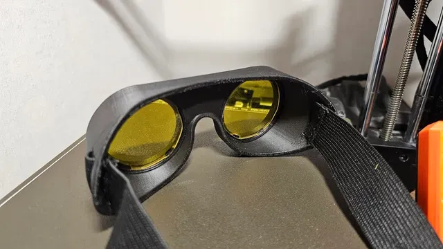 TF2 Engineer Goggles — Image 2 of 3