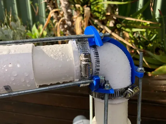 Pressure pipe holders — Image 2 of 4