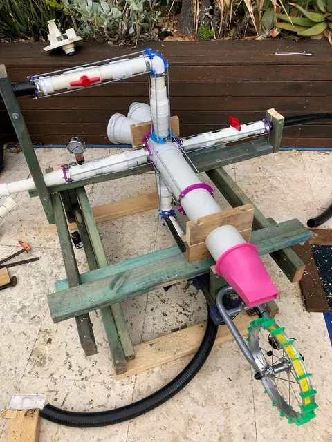 Pressure pipe holders