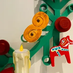 St. Lucia's Bun (Swedish Lussekatt) for Giant LEGO Wreath