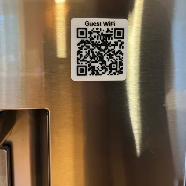 Easy and Customizable QR Code Plaques/Fridge Magnet for WiFi etc — Фото 2 из 6