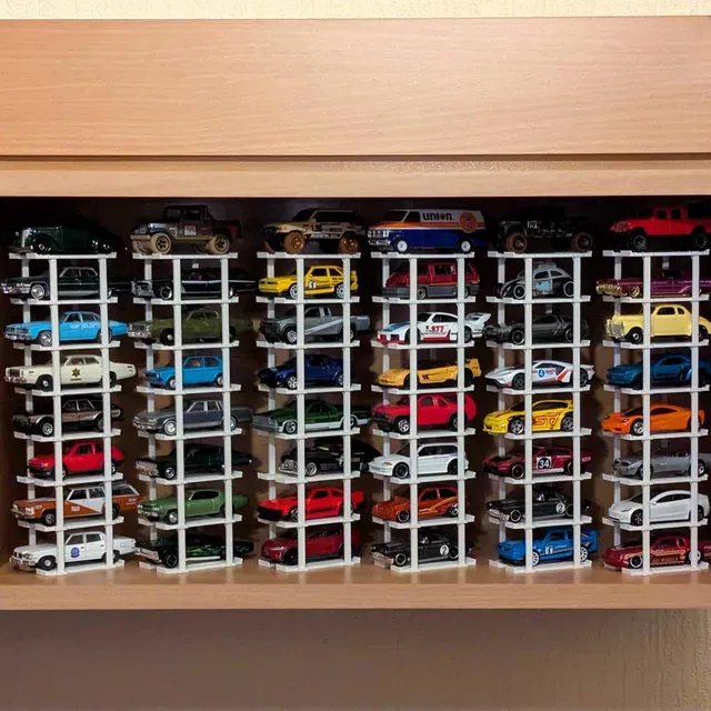 Hot Wheels & 1/64 Stackable Display Stand Garage — Фото 10 из 10
