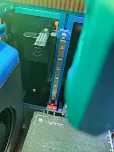 V0 Servo arm for silicon brush