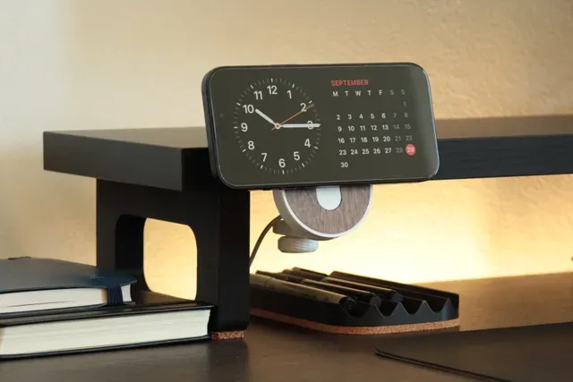 NODO - MagSafe Holder Clamp for Desk Shelf - Multiple shelf thicknesses and viewing angles! — Фото 3 из 10