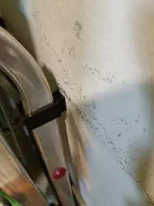Wall protector for a Hailo aluminum ladder