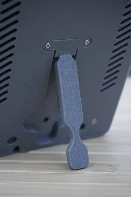 Raspberry Pi 7" Touch Display 2 Frame for RaspberryPi 4 - Vertical by Nerdiy.de — Image 9 of 11