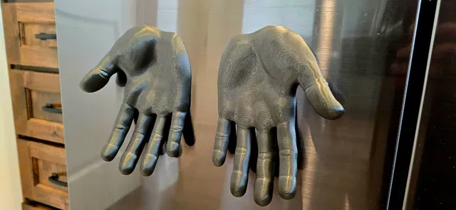 Hands-Full Magnet_._Bu++ Cupp3r_._Captive Magnets_