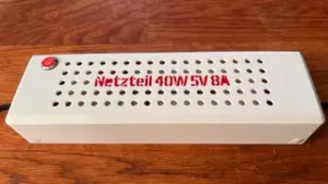 Gehäuse für MeanWell. LED Netzteil 40W 5V 8A ; MeanWell, LPV-60-5 / Housing for MeanWell switching power supply