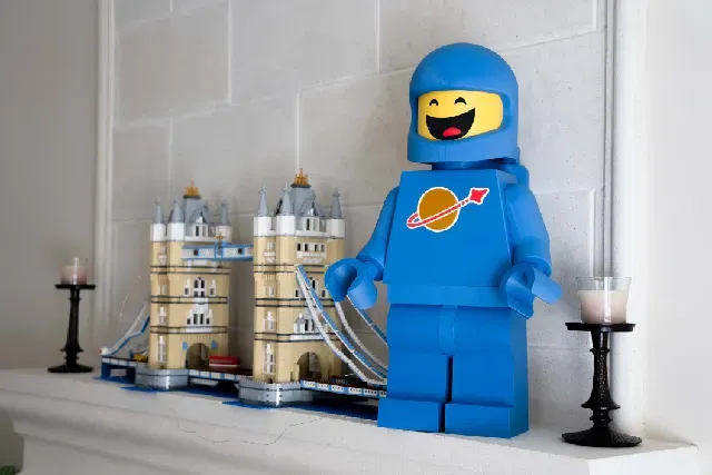 Spaceman Giant Minifigure (16") – Classic & Benny Edition! — Image 9 of 13