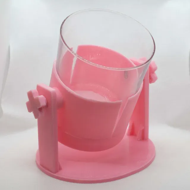 Cup tilt support