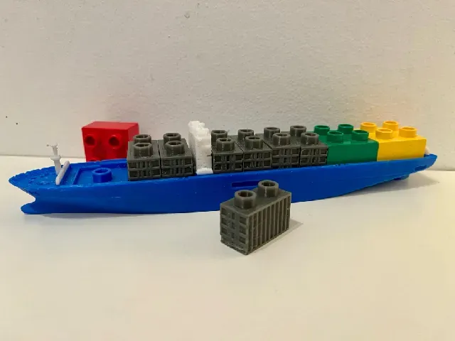 Lego Duplo Container Ship (stable floating & no supports!) — Фото 9 из 11
