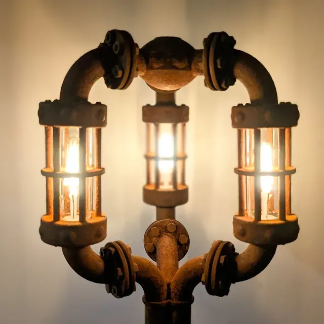 The LÄÄMP - Steampunk Table Lamp — Фото 3 из 6