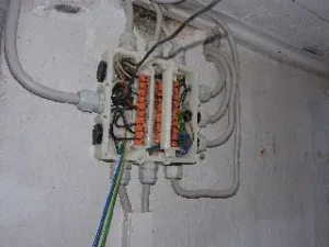 Large & flat junction box (free, + steps)