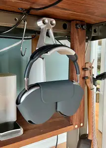 Headphone Holder for Uplift Adjustable Desk