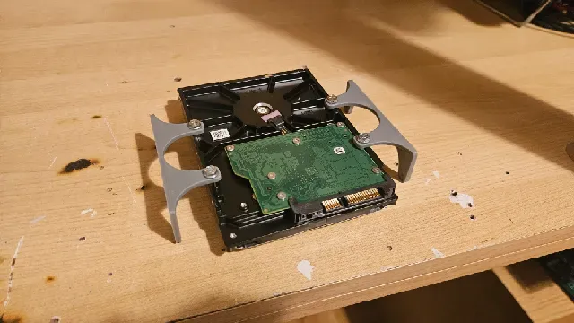 5.25" Front Panel Bay to 3.5" HDD Adapter — Image 2 of 4