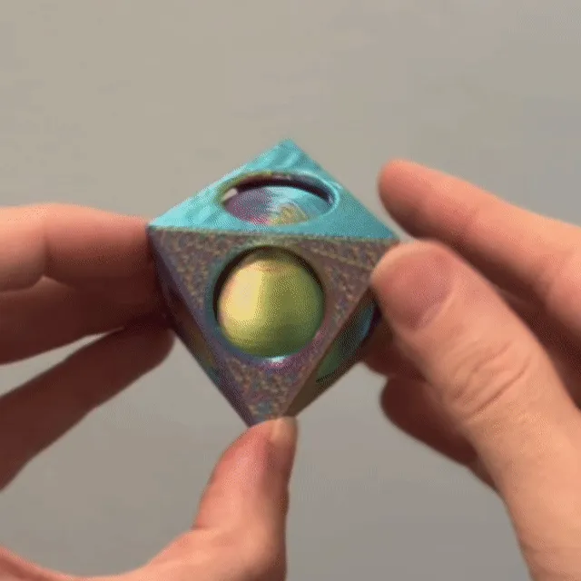 Spinning Sphere Inside the Octahedron | Print-in-Place Fidget Toy — Фото 2 из 16