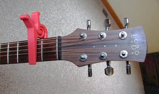One-Piece One-Handed Guitar Capo — Image 3 of 4