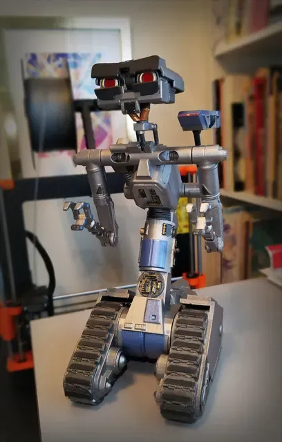 Johnny Five figure with SAINT parts & mods — Image 4 of 4