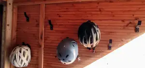 Helmet hanger