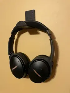 Wall-mounted headphone hanger