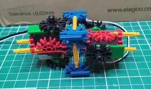 Micro Knex Hip joint for Robotics