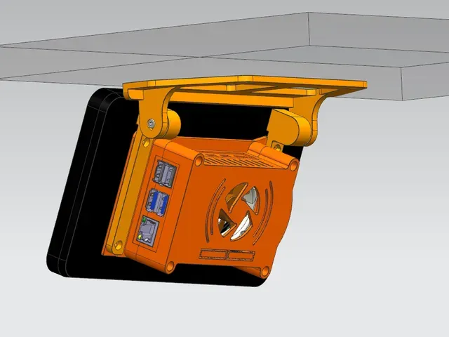 Plate mounting bracket for 7" touchscreen case