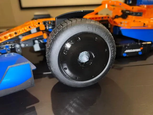 Realistic Wheel Disc with nut for Lego McLaren F1 42141 or Mercedes 42171 — Фото 2 из 6
