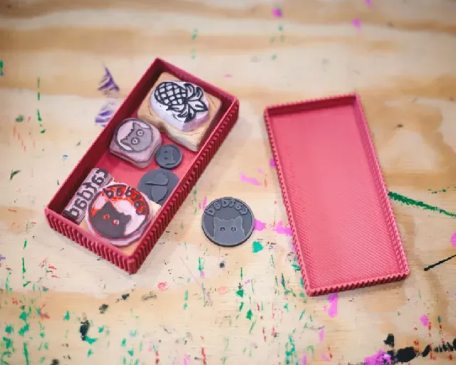 "tin" box with lid (vase mode)
