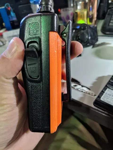 FT-60E/R 18650 battery pack with internal BMS — Image 8 of 12