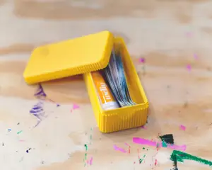 small travel sized box with lid (vase mode)