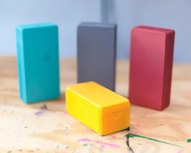 small travel sized box with lid (vase mode) — Image 4 of 4