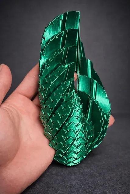Expandable Fidget Dragon Scale Sphere – Articulated Scaled Stress Toy — Image 3 of 3