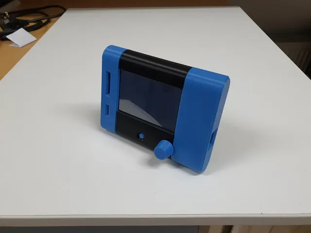 Slim Pivoting Display Housing for the Ender 3 & 5 — Фото 16 из 30