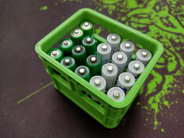 Customizable & stackable beer crate for all types of batteries — Image 9 of 14
