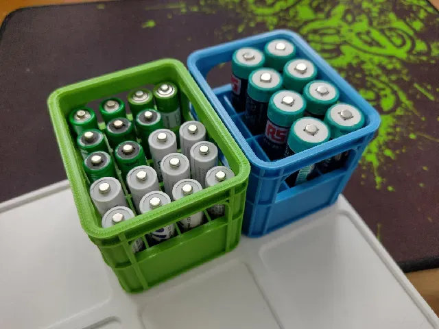 Customizable & stackable beer crate for all types of batteries — Image 3 of 14