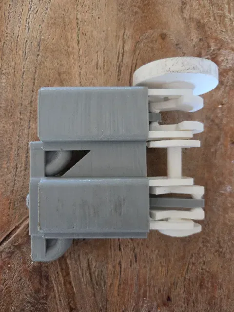 Back-To-School Fixed Press-Fit Piston Air Engine For all science needs. — Image 4 of 18