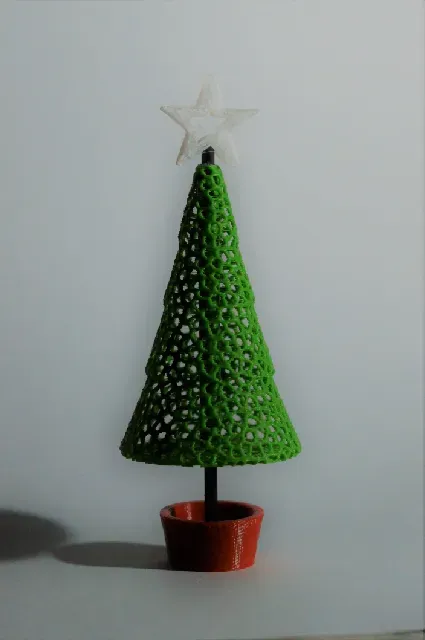 Hybrid Voronoi Christmas tree decoration — Image 3 of 10