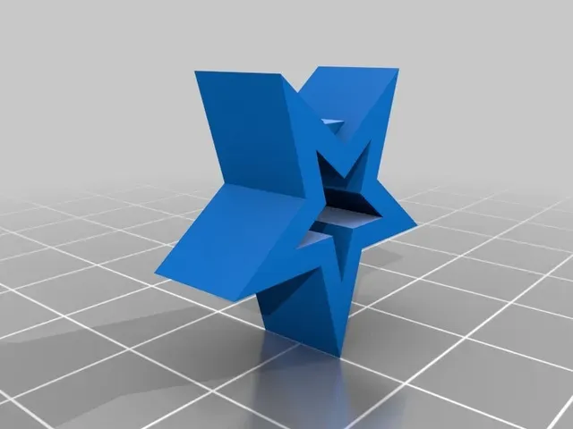 Hybrid Voronoi Christmas tree decoration — Image 4 of 10