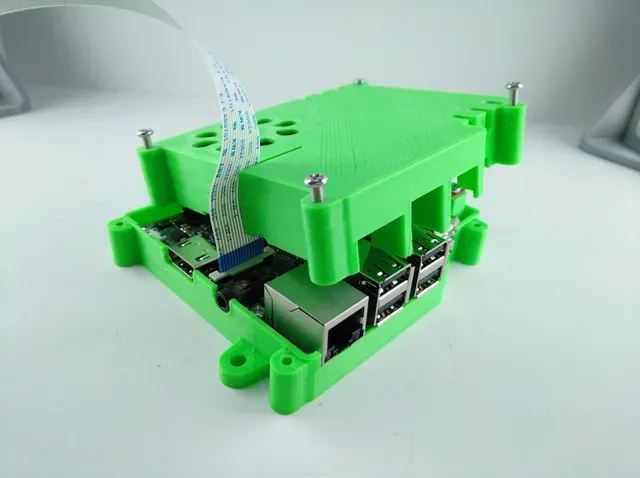 Raspberry Pi 2/3 case with room for extras — Image 7 of 9
